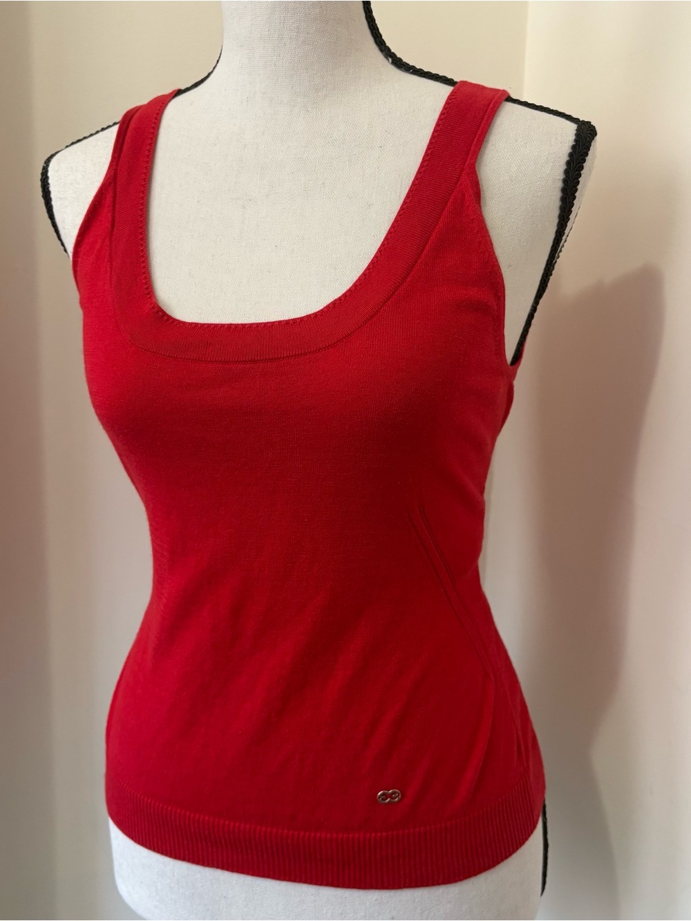 Escada Red Scoop Neck Sleeveless Tank Top